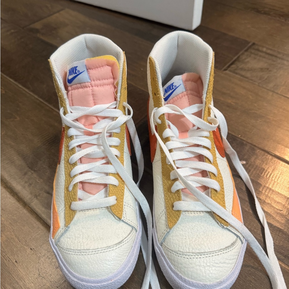 Nike Blazer Mid '77 women's sneakers